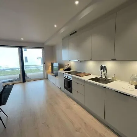 Modern Luxury Apartment, Two Bedrooms And Two Big Beds דירה טרומסה
