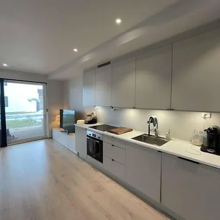 Modern Luxury Apartment, Two Bedrooms And Two Big Beds