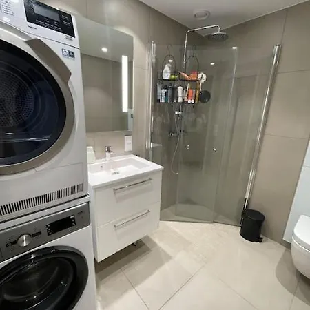 דירה Modern Luxury Apartment, Two Bedrooms And Two Big Beds טרומסה